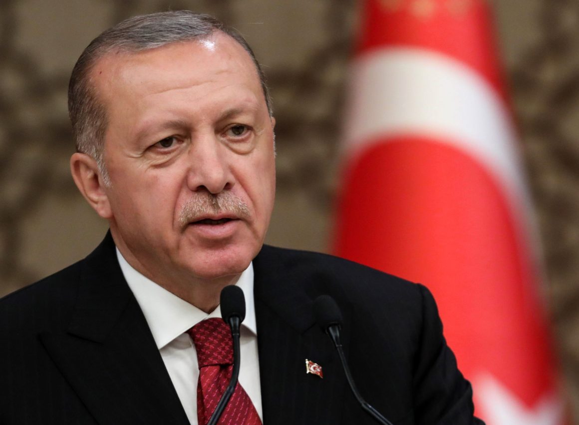 Economic attack: Turkey to protest against American electronic products; may get Samsung to boycott Apple's iPhone, says President Erdoğan