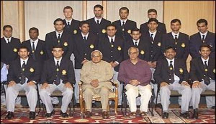 atal with team india