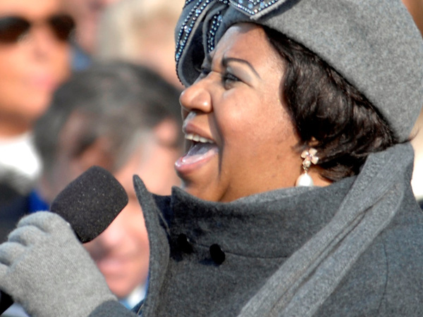 Elton John pays tribute to Aretha Franklin