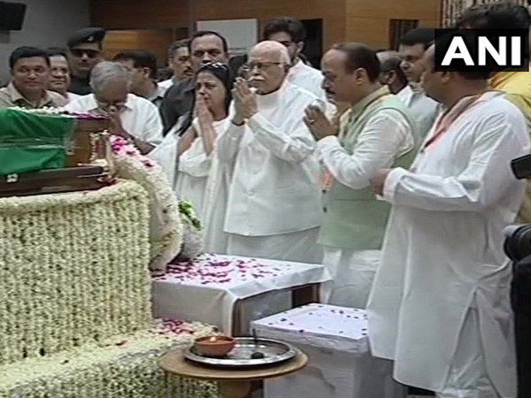 Advani bids farewell to 'closest friend' Atal Bihari Vajpayee