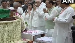 Advani bids farewell to 'closest friend' Atal Bihari Vajpayee