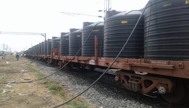 Indian Railways extended helping hand to Kerala by supplying bottled water to flood-affected people