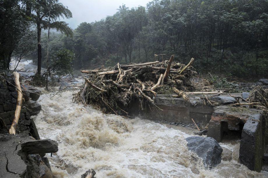 kerala-floods-in-pictures-and-videos-disasterous-rains-that-devastates