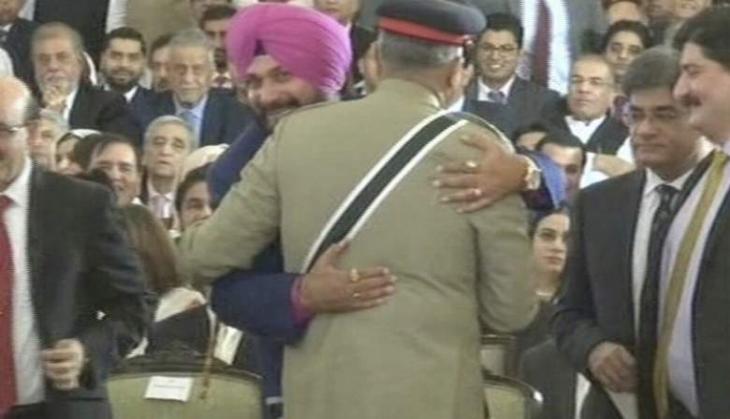 Navjot Singh Siddhu's slogan for 2019 'bure din jane wale hain, Rahul Gandhi aane wale hain' says, 'Punjab CM is like my father;' see video