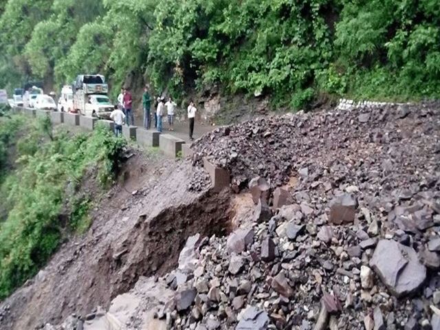 Four killed as landslide hits vehicle in Kishtwar