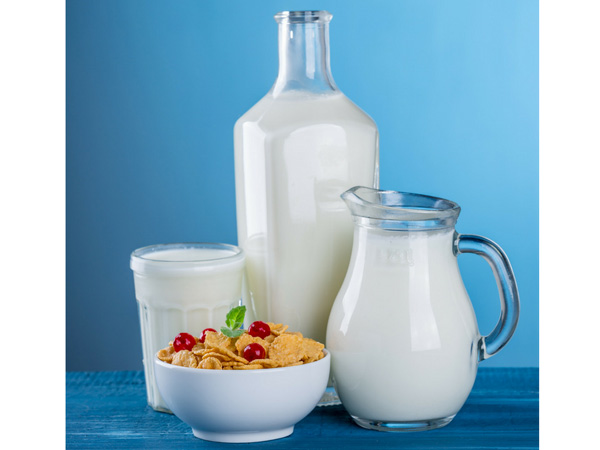 Have milk for breakfast to lower blood glucose