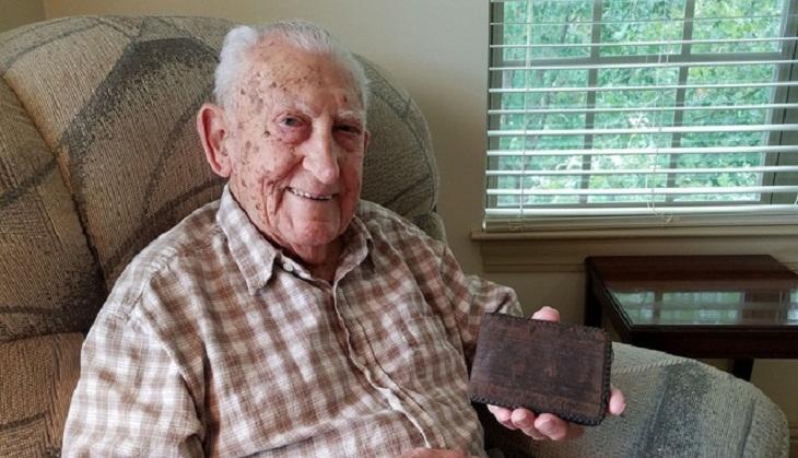 Man Found Lost Wallet