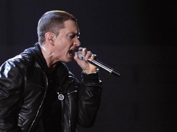 Surprise! Eminem drops new album 'Kamikaze'