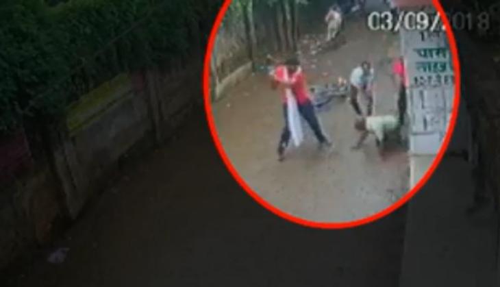 Caught on Camera: Retired cop brutally beaten to death by goons in Allahabad, onlookers watched; video goes viral