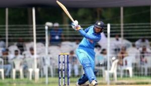 Smriti Mandhana shines but India fail; New Zealand women win 1st T20