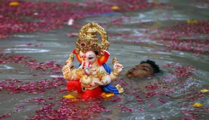KDMC drive: Immerse Ganesh idols in truck-mounted water tanks