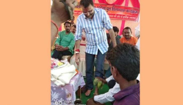 Watch: Jharkhand BJP worker washes feet of MP Nishikant Dubey, drinks that 'dirty' water; video goes viral