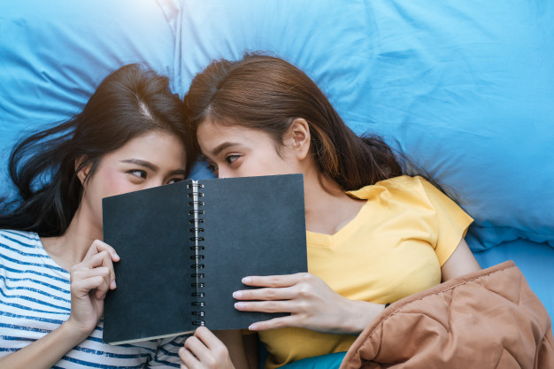 Top 6 books will help you understand lesbian relationships