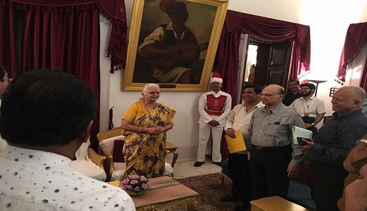 Congress meets Goa Governor, demands floor test by BJP-led government