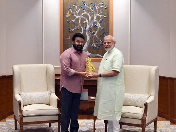 Ready to help Kerala irrespective of politics: Prime Minister Narendra Modi to actor Mohanlal