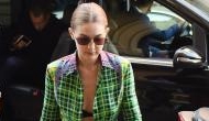 Hilarious! American fashion model Gigi Hadid suffers wardrobe malfunction