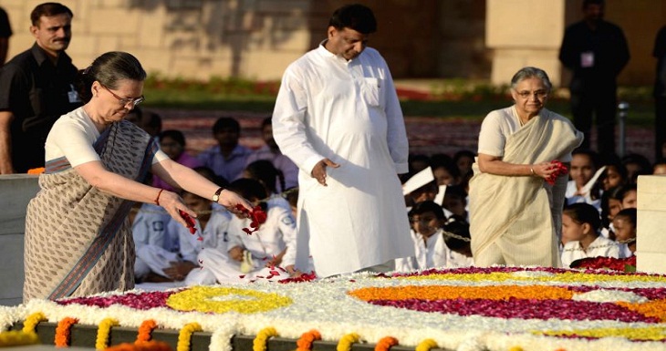 Gandhi Jayanti 2018: Sonia Gandhi, Rahul Gandhi pay tribute to Mahatma Gandhi at Rajghat