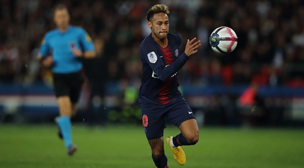 Neymar slams match referees as PSG lose to Man Utd