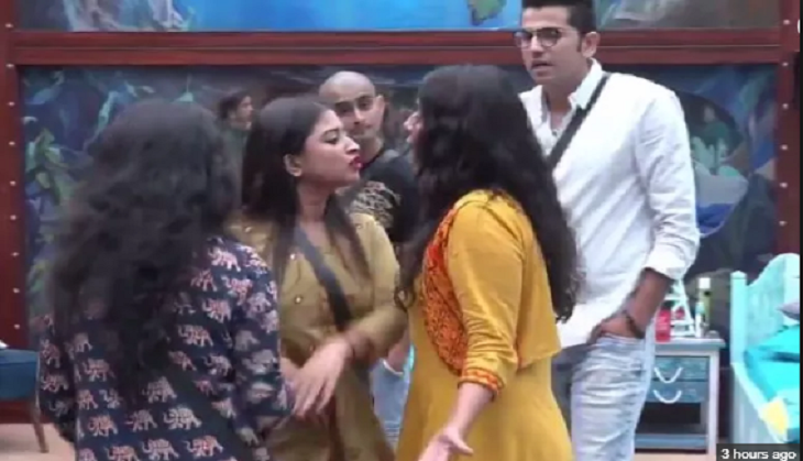 Bigg Boss 12: Things turn violent as Surbhi Rana threatens to slap Somi Khan hard; see video