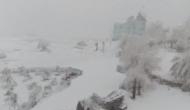 Snowfall blocks Jammu-Srinagar highway, commuters stranded