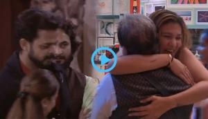 Bigg Boss 12: What a comeback entry of Sreesanth and Anup Jalota from secret room to the house! See video