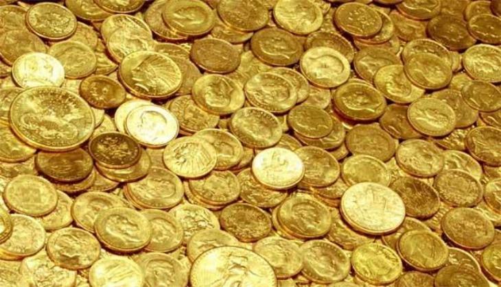 Gold rises Rs 30 to Rs 33,000 per 10 gm, silver firms up