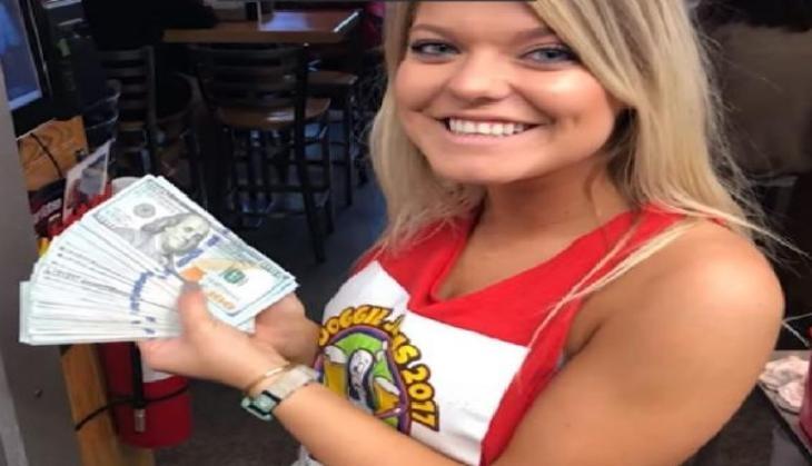 waitress of restaurant