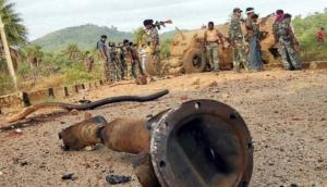 Chhattisgarh: Naxals loot over 2 dozens weapons after encounter in Bijapur