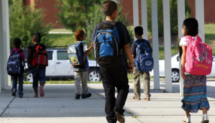 School kids with bag