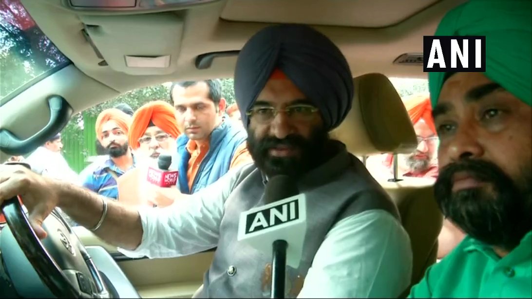 Watch: Scuffle breaks out between Akali Dal MLA Manjinder Singh and 1984 riots case convict in Delhi's Patiala House Court