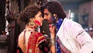 Ranveer Singh demanded a kiss from wife Deepika Padukone during their wedding ceremony; what Mastani did will amuse you!