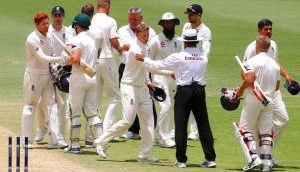 Shocking! Dismissed Australian player replaced umpire while the Test was still underway in the Ashes series