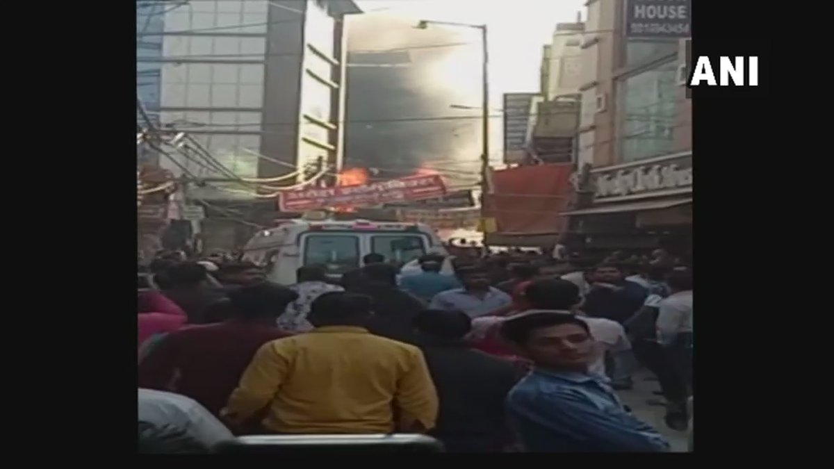 Delhi: A shop catches fire in Bhajanpura market, seven fire tenders rushed to the spot