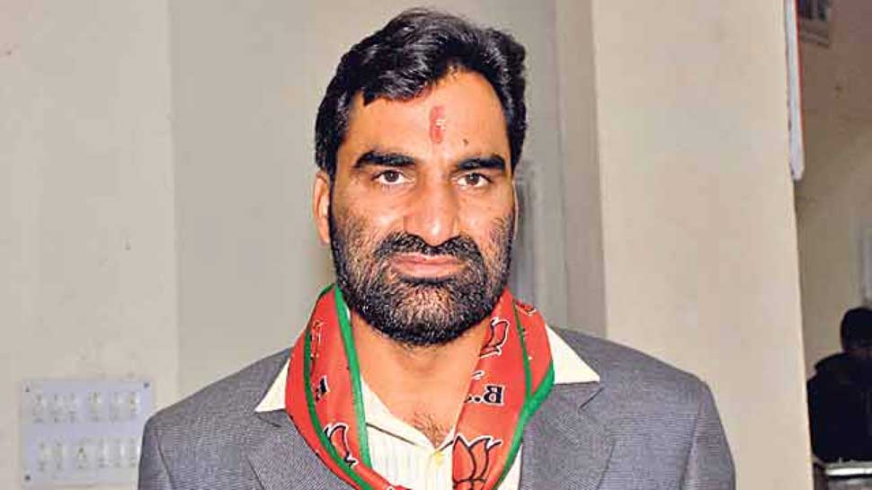 Hanuman Beniwal slams BJP's Rajasthan in-charge Arun Singh, challenges him to contest LS polls