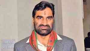 Hanuman Beniwal slams BJP's Rajasthan in-charge Arun Singh, challenges him to contest LS polls