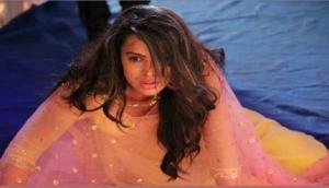 SHOCKING! Nia Sharma from Ishq Mein Marjawan gets attacked by wild dogs during shoot and gets injured; see video