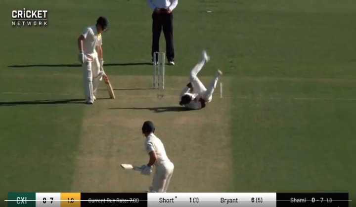 An awkward moment for Umesh Yadav when he bowled his first ball of the practice match against Australia: Watch Video