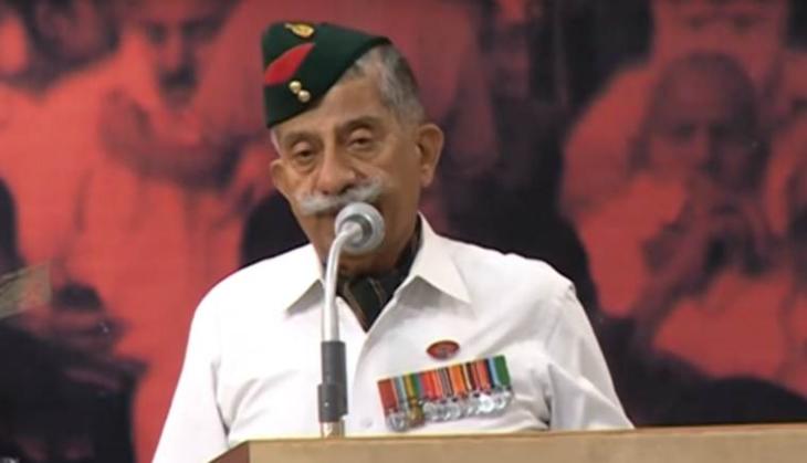 Here’s how AP Governor B D Mishra helped a pregnant woman will make you salute him! See video