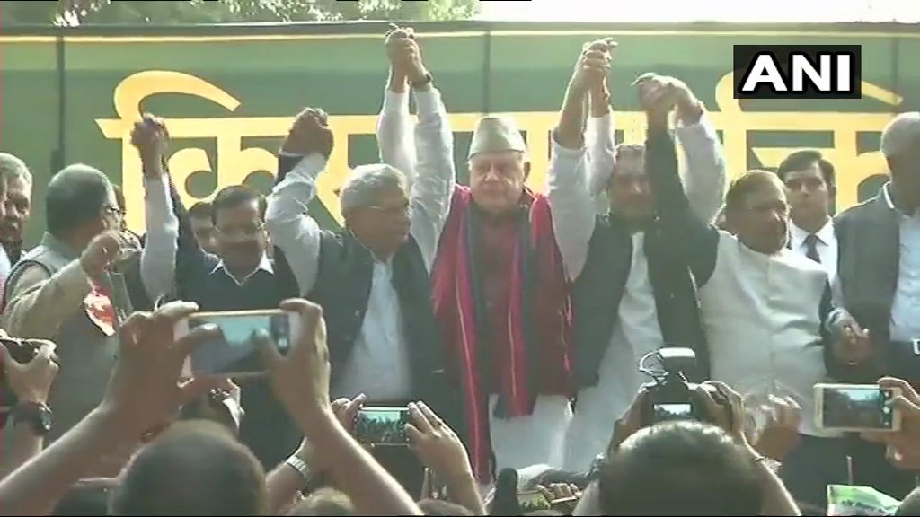 Kisan Mukti March: At the behest of farmer protest, Opposition leaders showcase unity, Kejriwal says, '2019 mein ye kisaan qayamat dha denge'