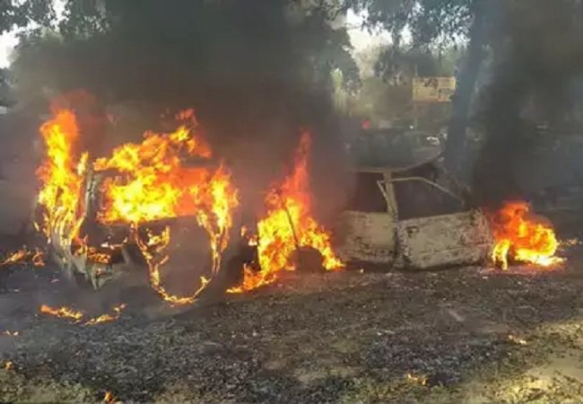  Bulandshahr: 1 cop killed, 2 injured in a violent clash that broke between police, protesters over illegal slaughterhouses