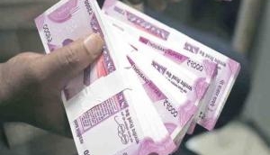 Rupee at 72 per dollar hits lowest level since December