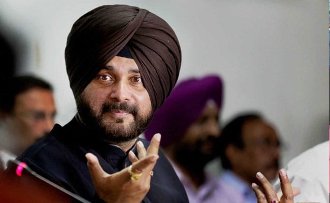 Navot Singh Sidhu on the edge of losing voice, injures vocal cords after intense 17-days 'back-to-back' speeches