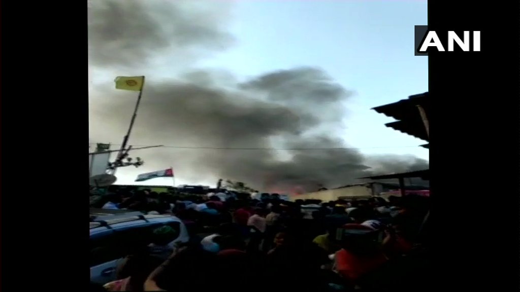 Slum in Mumbai's Malad catches fire, four fire tenders at the spot