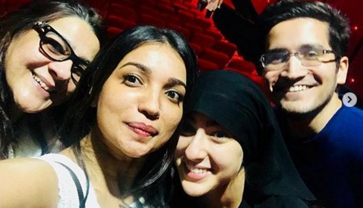 Simmba actress Sara Ali Khan reached theater wearing Burka with mom Amrita Singh to watch Kedarnath, see pics