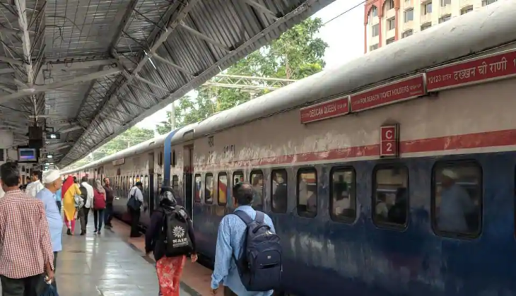 Delhi-Bhagalpur Express passengers robbed of Rs 2.7 lakh worth cash, jewellery