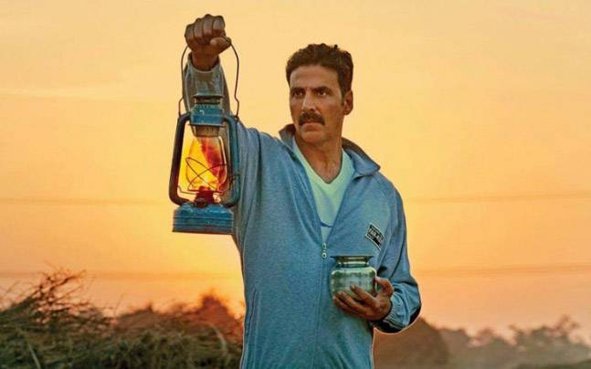 Toilet Ek Prem Katha actor Akshay Kumar faces trouble in finding toilet to 'pee' for this shocking reason!