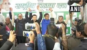 Lok Sabha 2019: Amidst BJP's seat sharing deal, RJD's Tejashwi Yadav holds press conference with its allies in show of strength