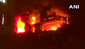 Mumbai: Large scale fire breaks in Mochi building of Girgaon, fire tenders reach spot