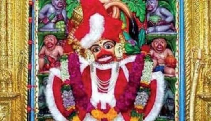 Shocking! Lord Hanuman dressed as Santa Claus triggers row; priest says it’ll keep him warm in winter