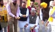 Punjab Congress MPs sell 'potatoes' outside Parliament; alleged Modi govt not listening to farmers’ problems
